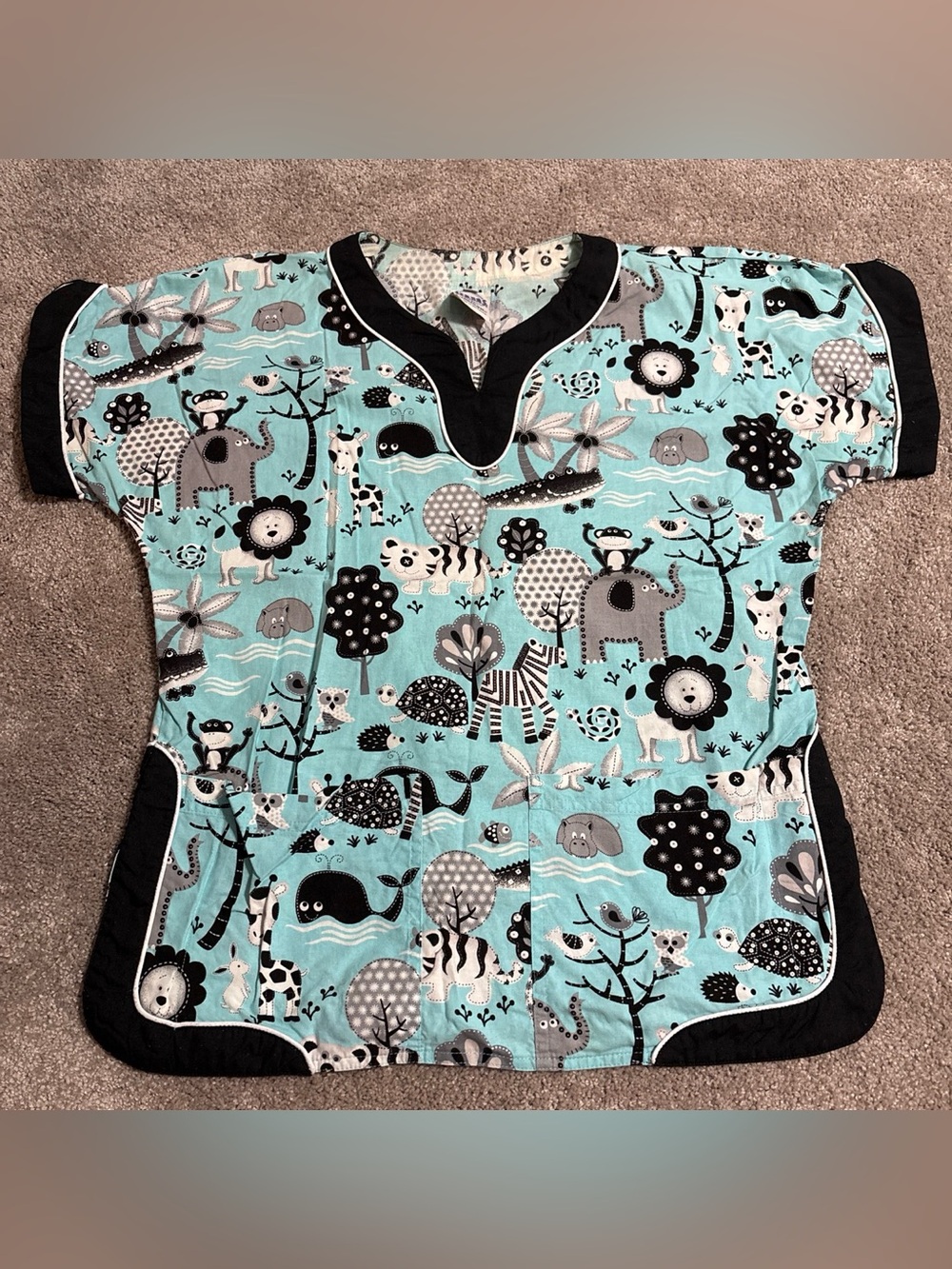 Women’s scrub top